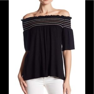 NWT Vanity room off the shoulder knit shirt Final sale